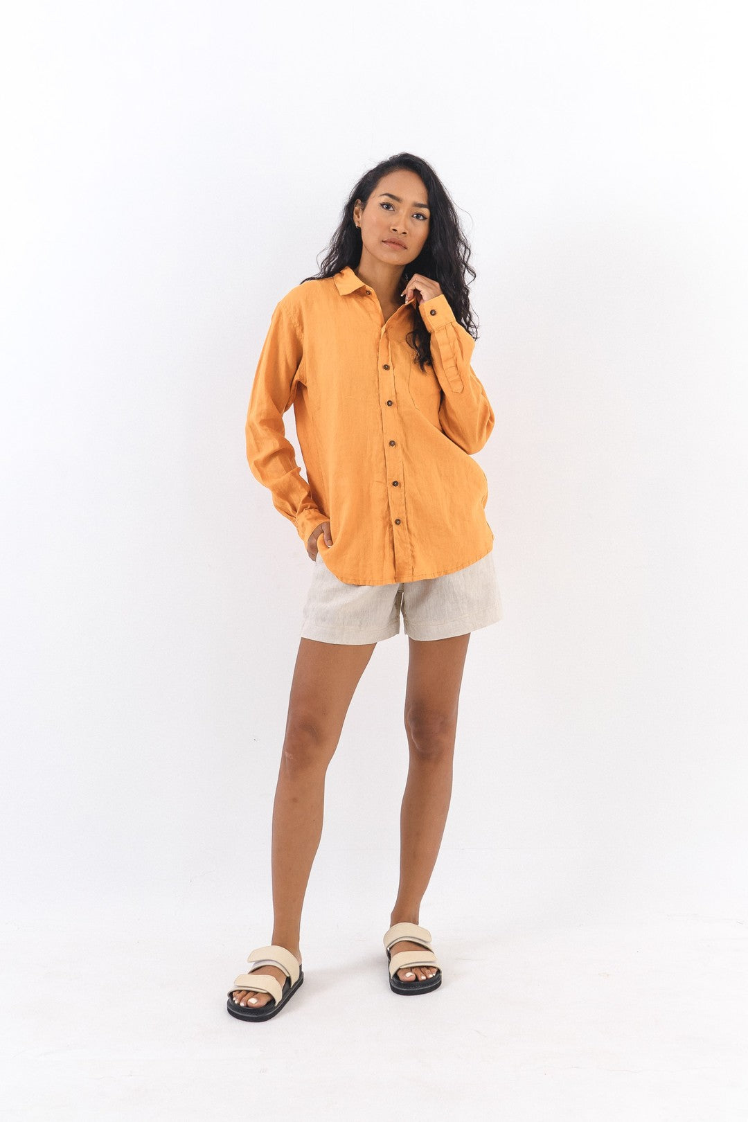 Kelly Short in Beige – Nataoka